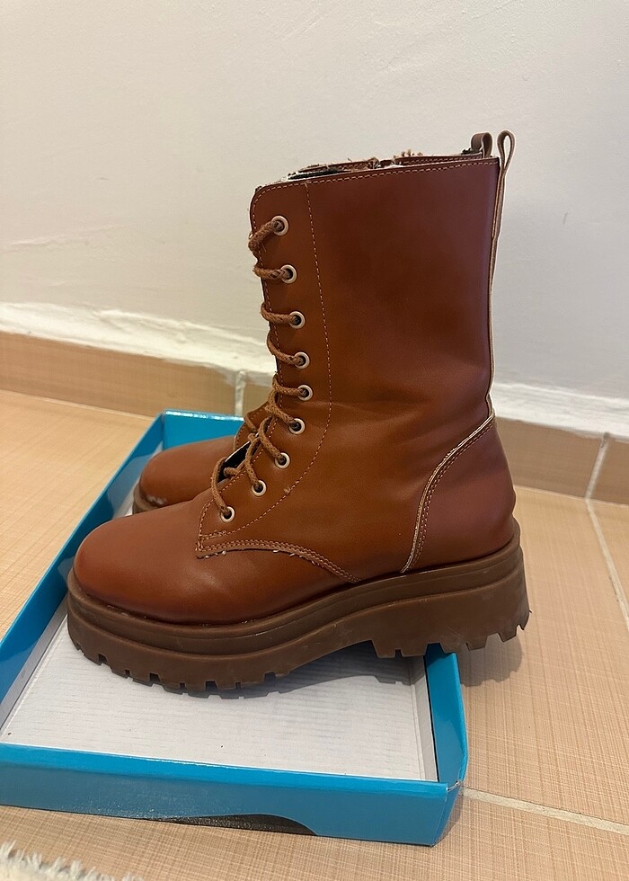 Deri kalın tabanlı kadın bot - Görsel 3