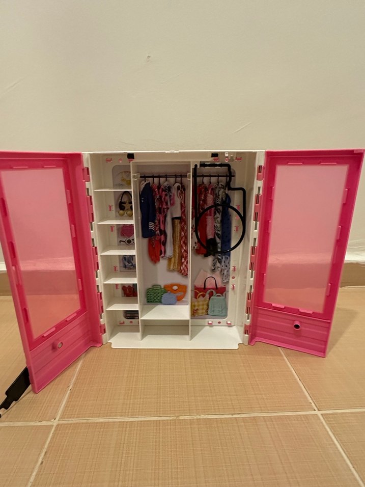Orijinal Barbie Pembe Çocuk Dolabı - Görsel 3