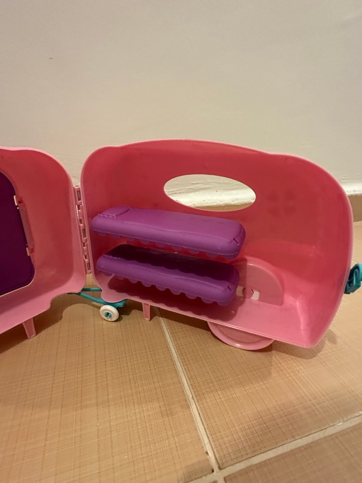 Pembe Oyuncak Araba ve Karavan - Görsel 4