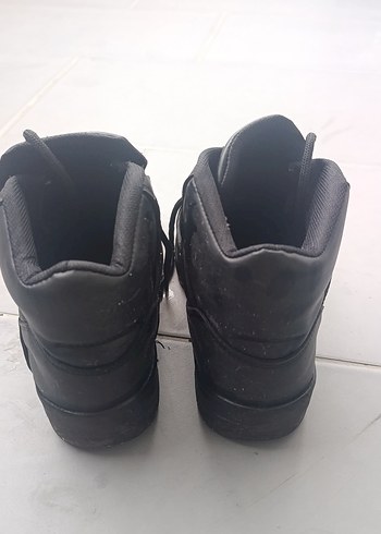 Siyah bot - Görsel 3