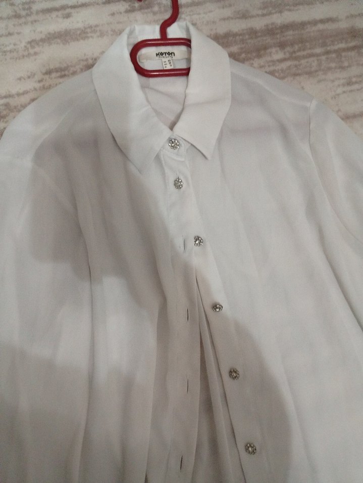 Beyaz Düğmeli Klasik Kadın Gömlek - Görsel 4