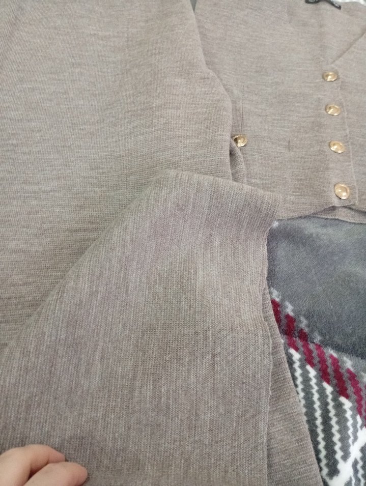 Düğmeli Gri kalın triko takım - Görsel 4