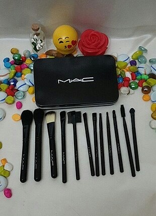 Mac 12li özel teneke kutulu fırça seti 