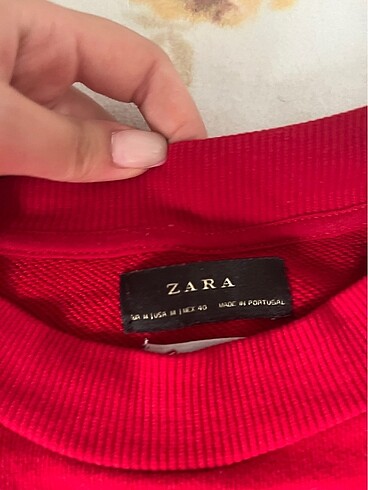 Zara sweatshirt
