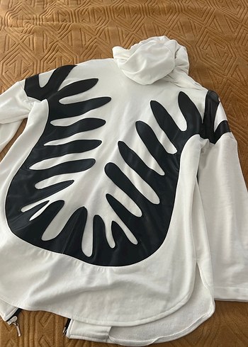 Baskılı Beyaz hırka - Görsel 2