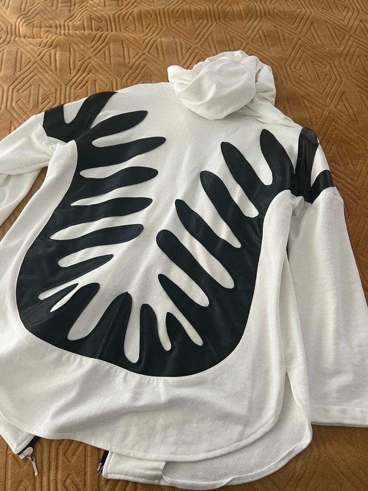 Baskılı Beyaz hırka - Görsel 2