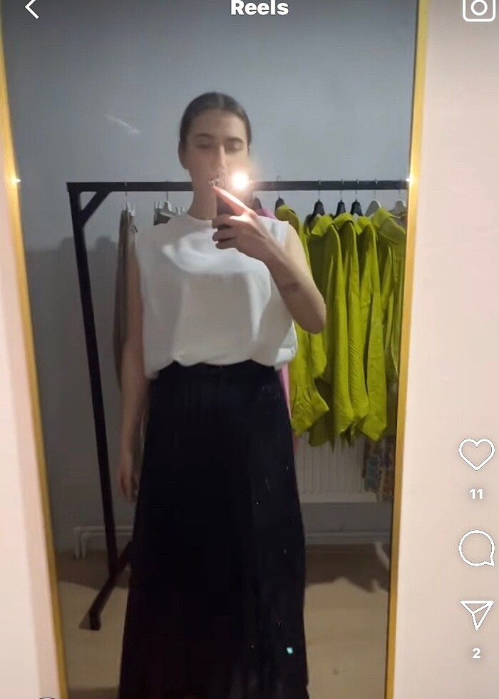 Payet pileli siyah etek - Görsel 2