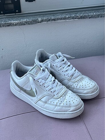 Nike Court Vision Low