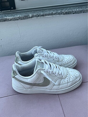 Nike Nike Court Vision Low