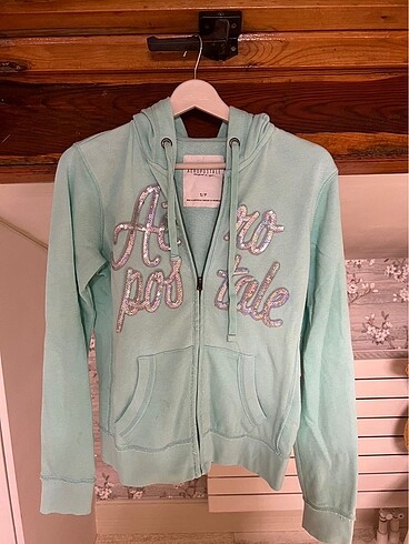 Aeropostale Hirka