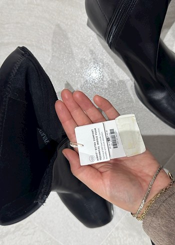 38 Beden Stradivarius Topuklu Siyah Bot