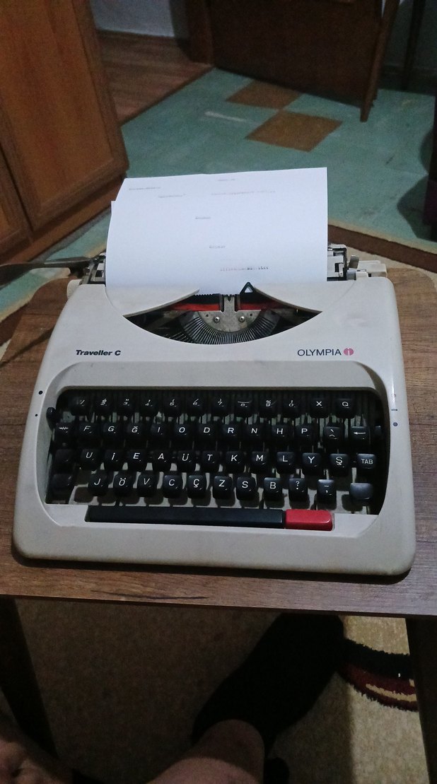 Olympia Traveller C Beyaz Daktilo - Görsel 2