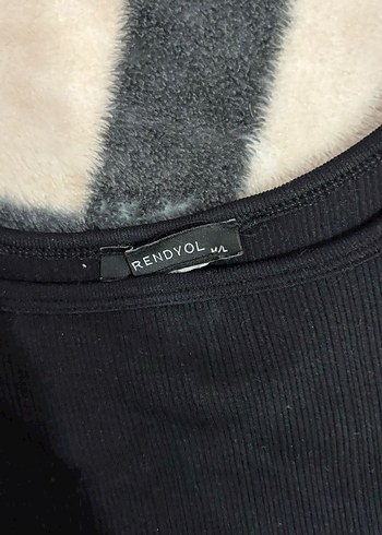 Trendyol Uzun Kollu Dar Kesim Crop Top - Görsel 2