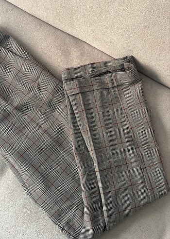 Diğer Kadın Gri Kemerli Regular Fit Kumaş Pantolon