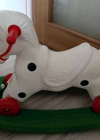 Beyaz Sallanan At Oyuncağı