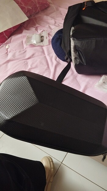 Elektrikli scooter ön parçası içine eşya konulabilir