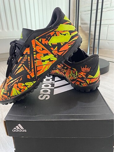 messi serisi adidas halı saha ayakkabısı