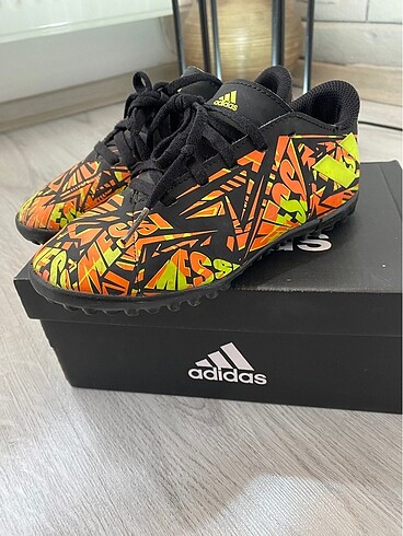Adidas messi serisi adidas halı saha ayakkabısı