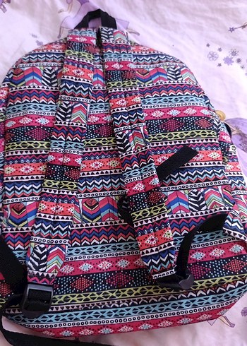 Renkli Desenli okul Çantası - Görsel 3