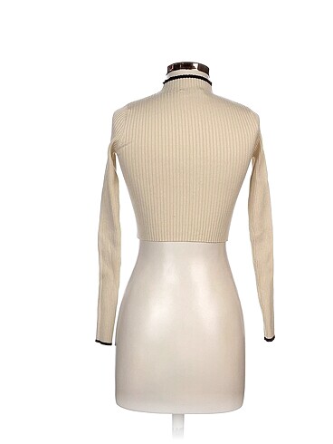 xs Beden Bershka Bluz %70 İndirimli.