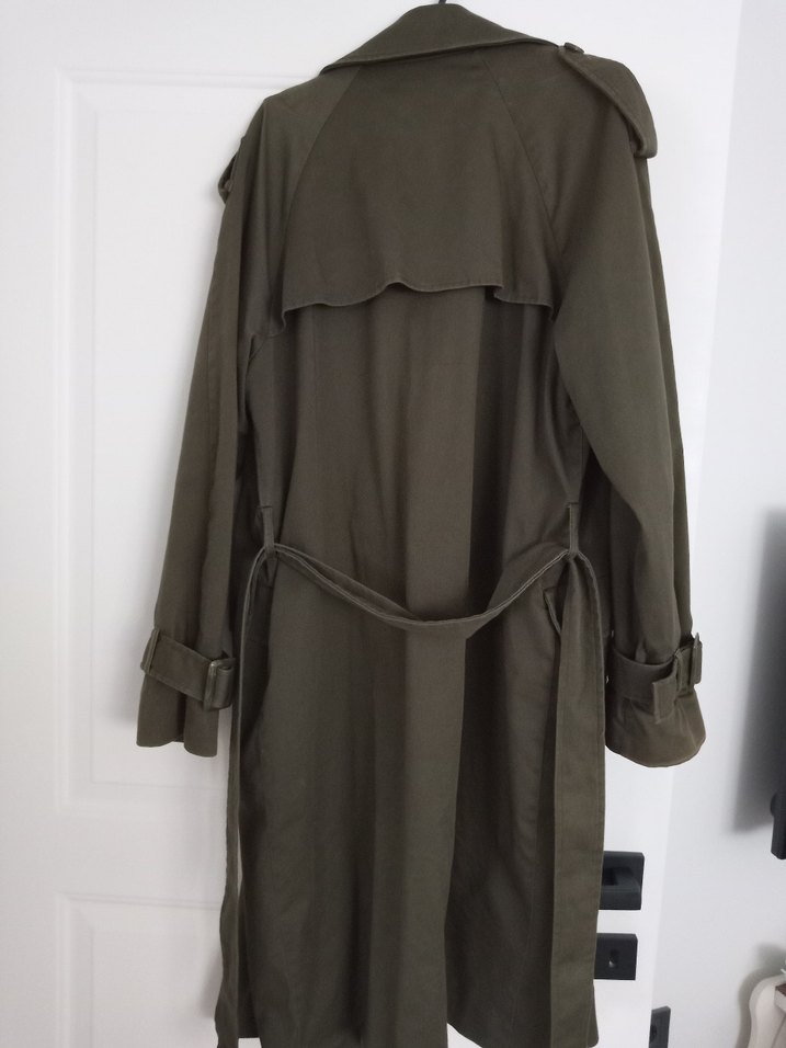 Kemerli, Uzun, Geniş Kesim Haki Kadın Trençkot - Görsel 2