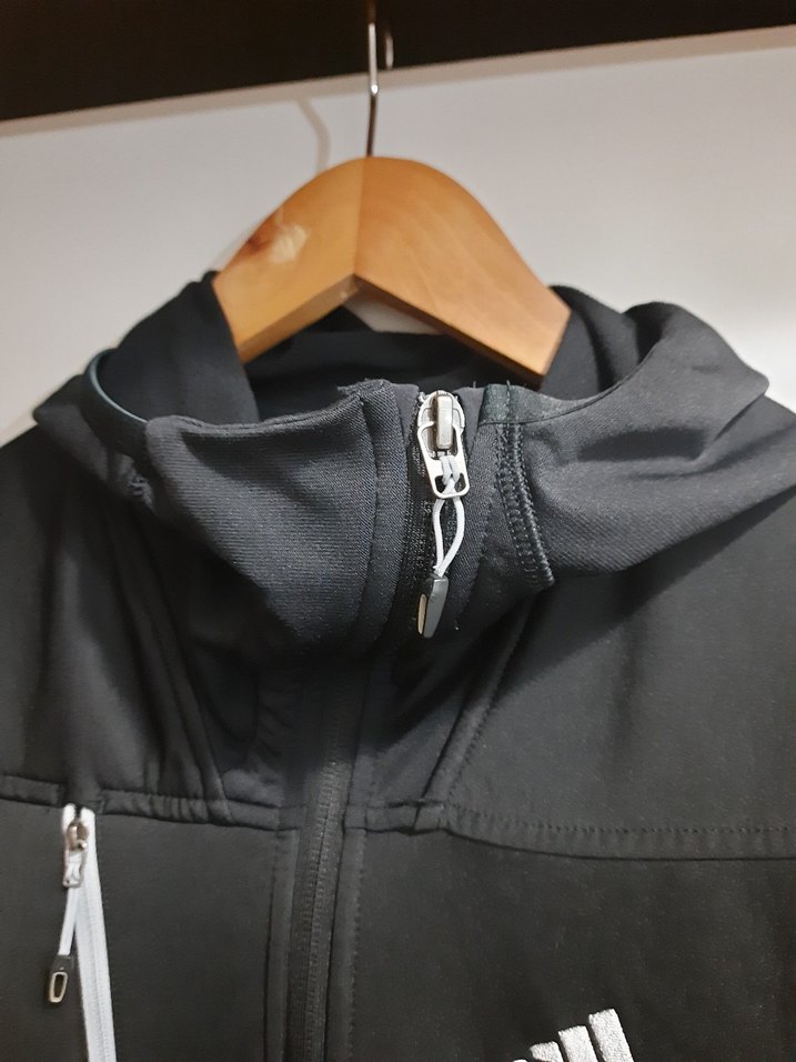 Adidas Siyah Fermuarlı Kapüşonlu Ceket - Görsel 4