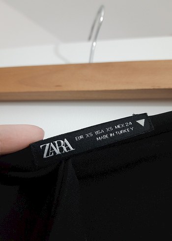 Siyah Drapeli Uzun yırtmaçlı Kadın Etek - Görsel 4