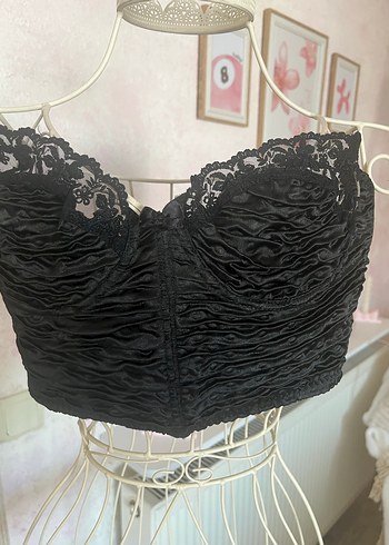 Dantel detaylı büstiyer crop - Görsel 2