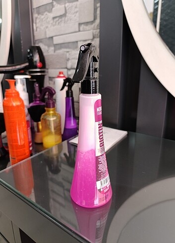 NOVA TOUCH BİOTİN SIVI SAÇ KREMİ ONARICI NEMLENDİRİCİ - Görsel 2