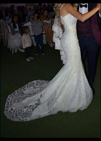 Balik model sırt dekolteli gelinlik - Görsel 2