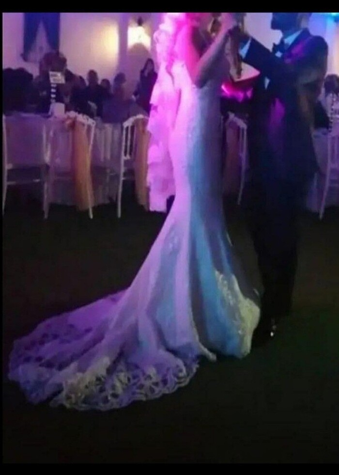 Balik model sırt dekolteli gelinlik  - Görsel 3