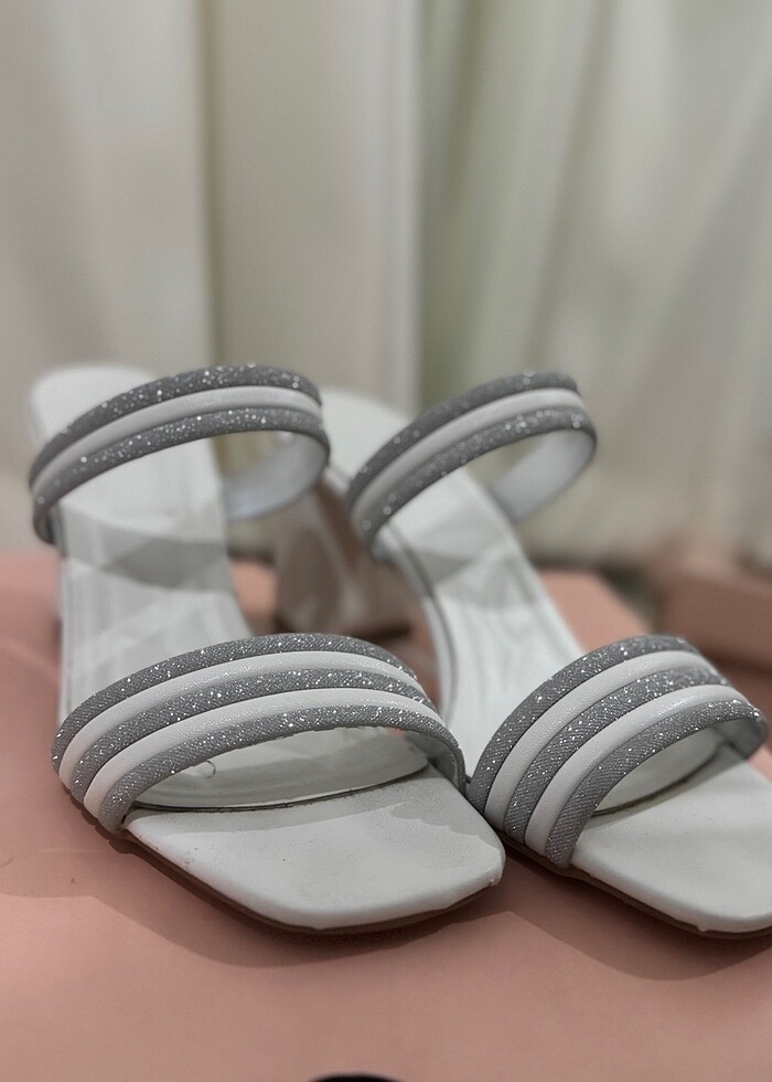 Topuklu ayakkabı - Görsel 3