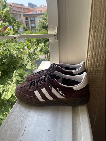 Adidas spezial