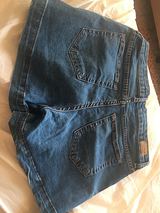 26 Beden Pull bear kot şort 