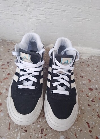 Adidas Spor ayakkabı