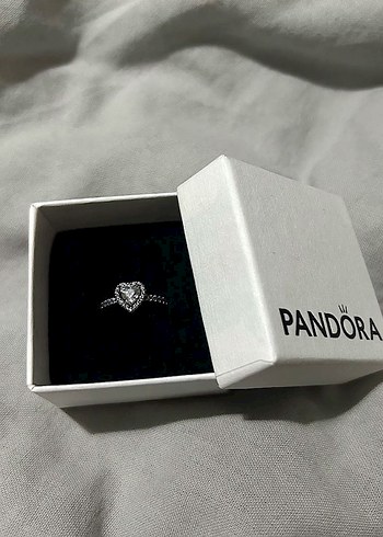 Pandora Beyaz kalp asil kalp yüzük - Görsel 2