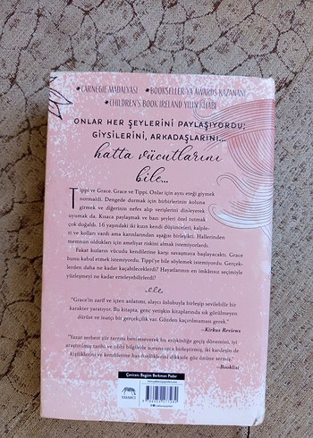 Tek - Sarah Crossan - Görsel 2