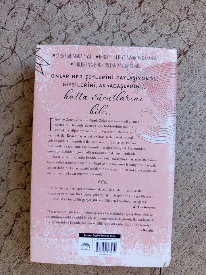 Tek - Sarah Crossan - Görsel 2