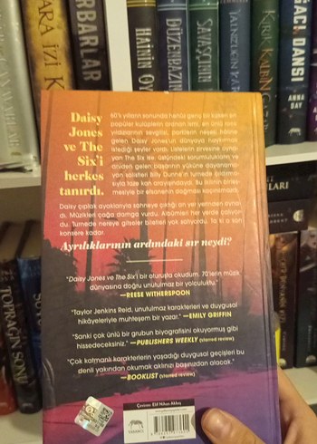 Daisy Jones ve The Six - Taylor Jenkins Reid - Görsel 3