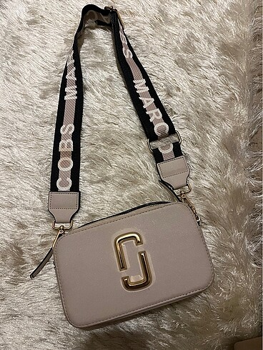 MARC JACOBS KOL ÇANTASI