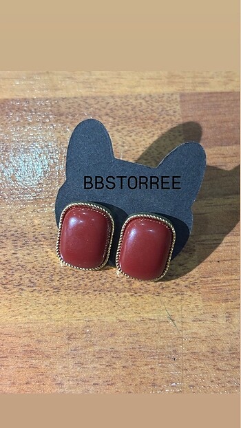 Bordo kadın küpe