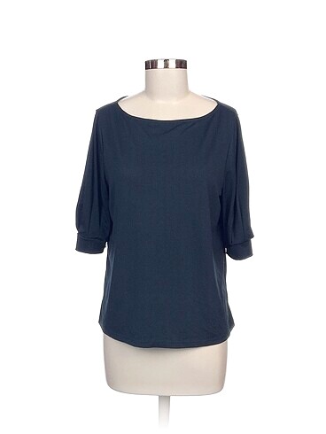 H&M Bluz %70 İndirimli.