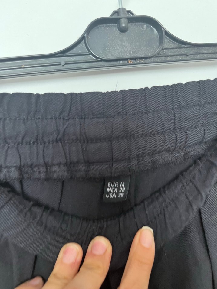 Siyah Rahat salas 
Pantolon - Görsel 4