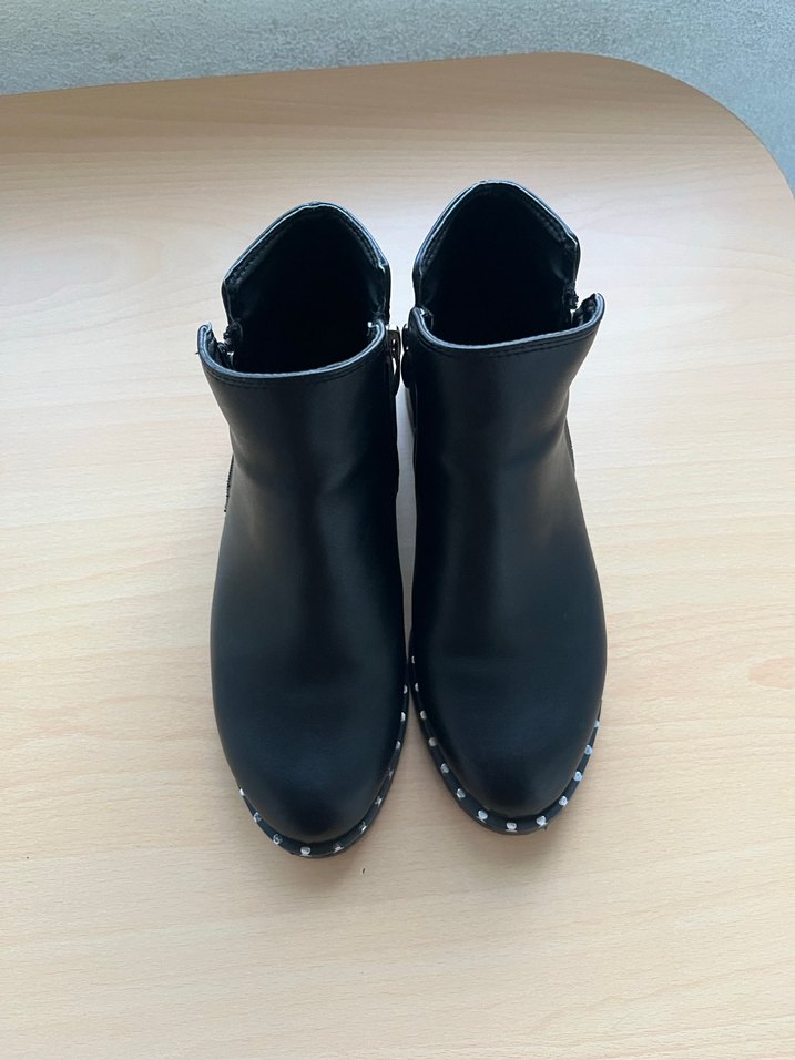 Siyah Deri Tokalı Kadın Topuklu Bot - Görsel 2