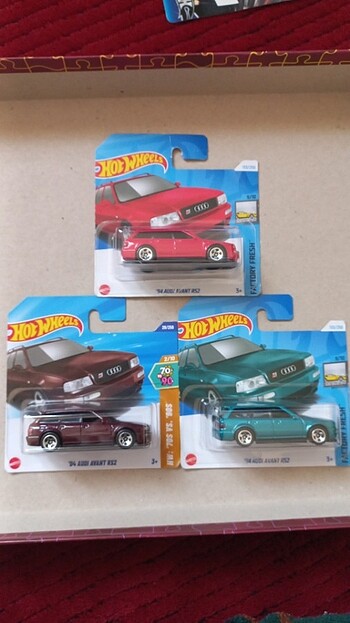 Hot wheels 3'lü lot 