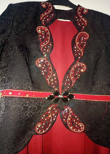 Bordo İşlemeli Boncuk Detaylı Uzun Abiye Elbise - Görsel 2