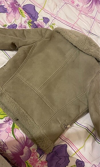 s Beden Pull and bear kısa kaban