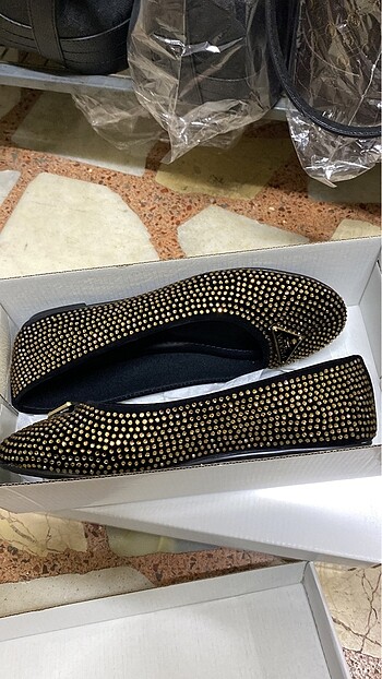 37 Beden Prada babet