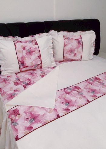 Pembe Nakışlı Yatak Örtüsü - Görsel 5