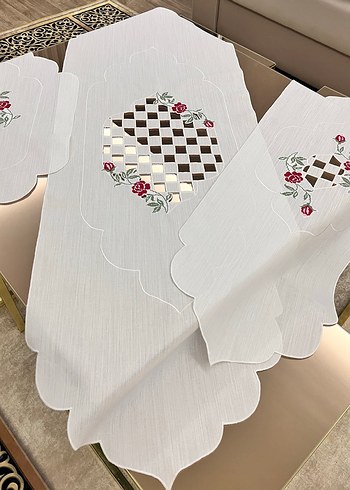 Nakışlı Beyaz Masa Örtüsü Seti - Görsel 5
